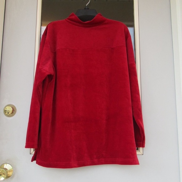 NWT Vintage Red long sleeve velour or velvet like shirt size M - Picture 3 of 11